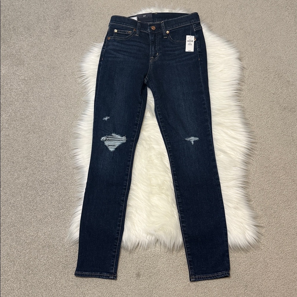 NWT GAP True Skinny Mid Rise Dark Blue Jeans with Rips - 25/0 Regular